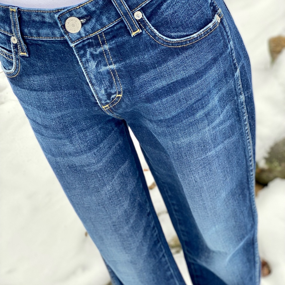 AMO Twist Jeans - Picture 2 of 6